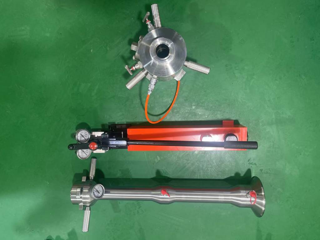 Corrosion Coupon Retrieval Tool1